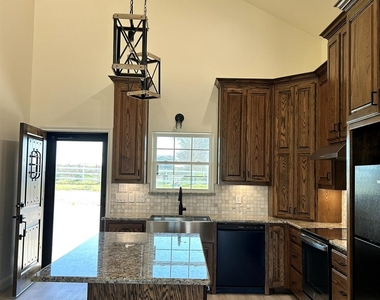483 Rs County Road 1605 - Photo Thumbnail 1
