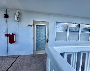3058 Cambridge C - Photo Thumbnail 40
