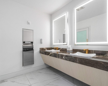 550 Se Mizner Boulevard - Photo Thumbnail 62