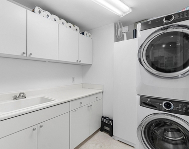 550 Se Mizner Boulevard - Photo Thumbnail 55