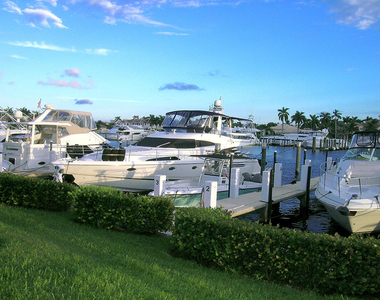550 Se Mizner Boulevard - Photo Thumbnail 14