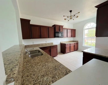 4405 Elderberry Street - Photo Thumbnail 3