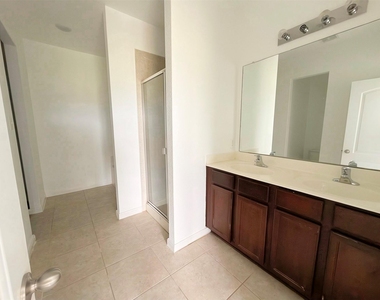 4405 Elderberry Street - Photo Thumbnail 12