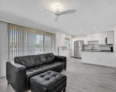 2862 Ne 32nd Street - Photo Thumbnail 7
