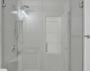 2862 Ne 32nd Street - Photo Thumbnail 12