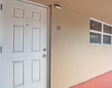 2862 Ne 32nd Street - Photo Thumbnail 20