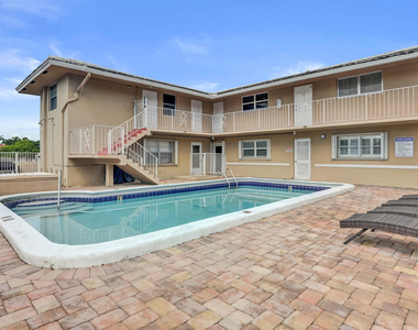 2862 Ne 32nd Street - Photo Thumbnail 21
