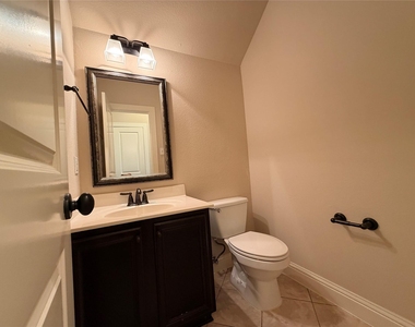 950 Brook Forest Lane - Photo Thumbnail 3