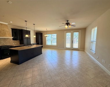 950 Brook Forest Lane - Photo Thumbnail 4