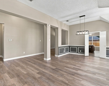 8201 Pacific Street - Photo Thumbnail 7