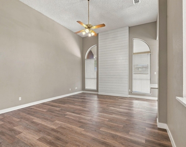 8201 Pacific Street - Photo Thumbnail 9