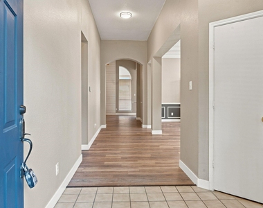 8201 Pacific Street - Photo Thumbnail 2