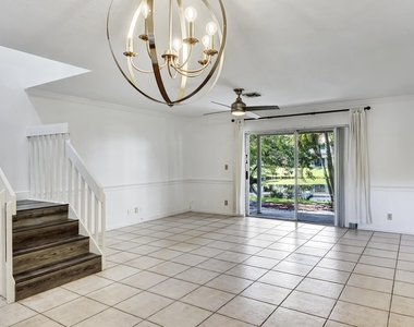 6372 Boca Circle - Photo Thumbnail 4