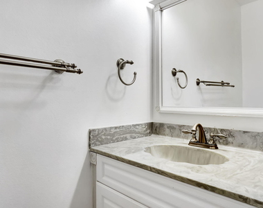 6372 Boca Circle - Photo Thumbnail 7