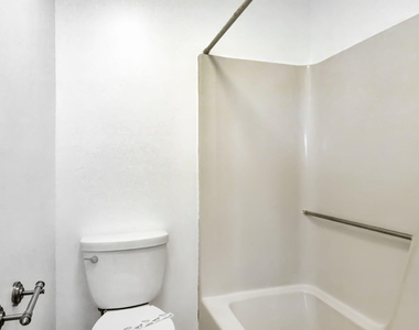 6372 Boca Circle - Photo Thumbnail 18