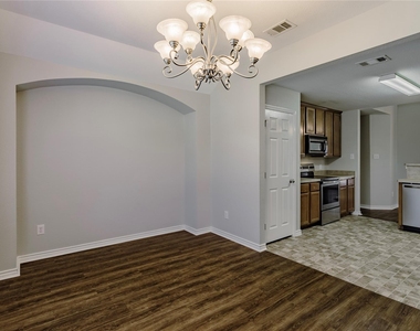 8915 Wild Rose Lane - Photo Thumbnail 11