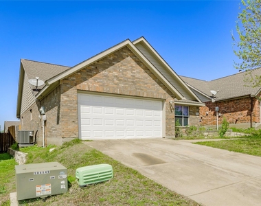 8915 Wild Rose Lane - Photo Thumbnail 2