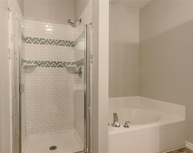 8915 Wild Rose Lane - Photo Thumbnail 21