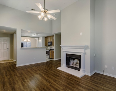 8915 Wild Rose Lane - Photo Thumbnail 15