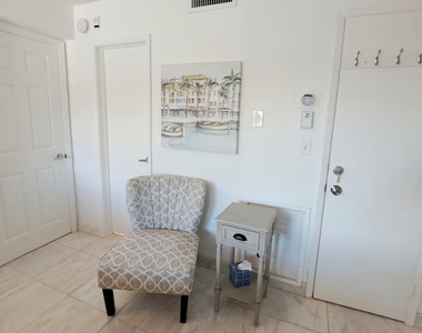 1445 Se 15th Court - Photo Thumbnail 18