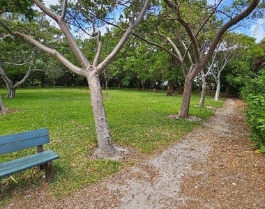 1445 Se 15th Court - Photo Thumbnail 34