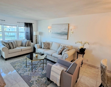 1445 Se 15th Court - Photo Thumbnail 10