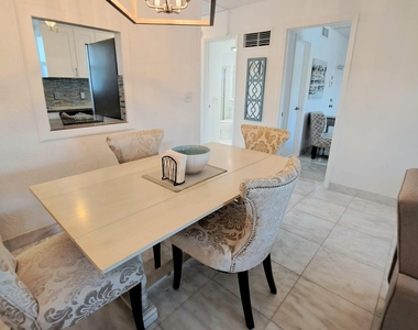 1445 Se 15th Court - Photo Thumbnail 11