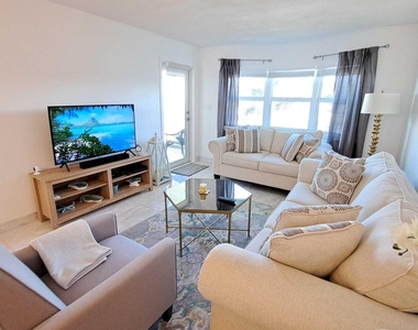 1445 Se 15th Court - Photo Thumbnail 15