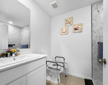 1817 Ventasso Boulevard - Photo Thumbnail 8