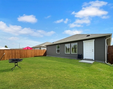 1817 Ventasso Boulevard - Photo Thumbnail 1