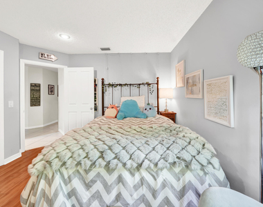 20513 Sausalito Drive - Photo Thumbnail 16