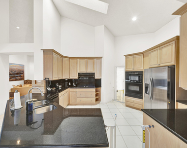 20513 Sausalito Drive - Photo Thumbnail 5