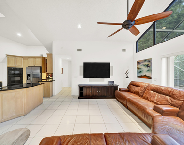 20513 Sausalito Drive - Photo Thumbnail 12