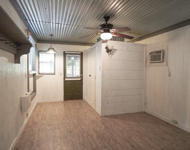 1044 N King Road - Photo Thumbnail 21
