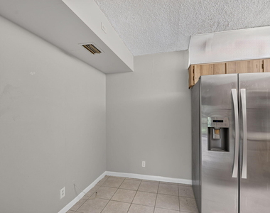 1002 Green Pine Boulevard - Photo Thumbnail 11