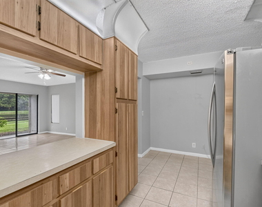 1002 Green Pine Boulevard - Photo Thumbnail 15