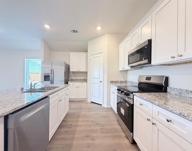 629 Dunhill Road - Photo Thumbnail 12