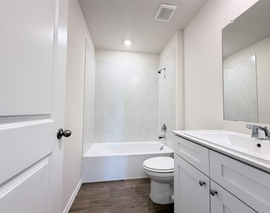 629 Dunhill Road - Photo Thumbnail 14