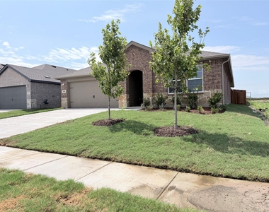 629 Dunhill Road - Photo Thumbnail 1