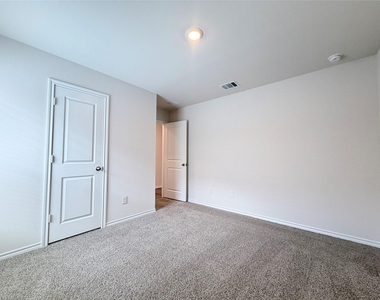 629 Dunhill Road - Photo Thumbnail 16