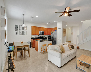 5804 Nw 46th Lane - Photo Thumbnail 8
