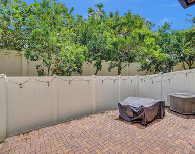 5804 Nw 46th Lane - Photo Thumbnail 32