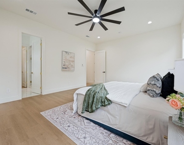 1511 Morrell Avenue - Photo Thumbnail 17