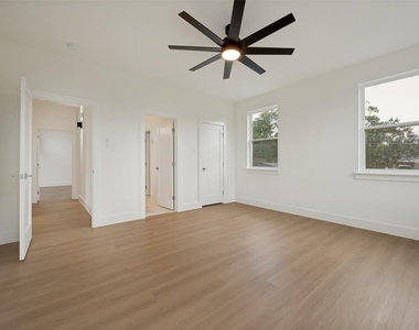 1511 Morrell Avenue - Photo Thumbnail 26