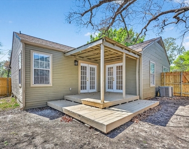 115 S Morris Street - Photo Thumbnail 21