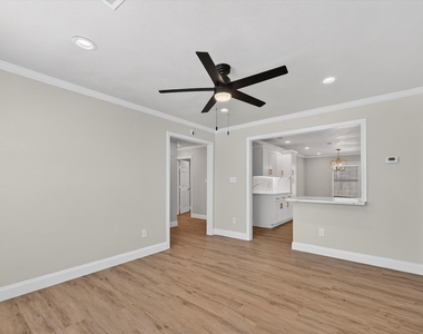 115 S Morris Street - Photo Thumbnail 8