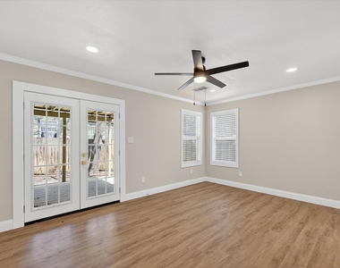 115 S Morris Street - Photo Thumbnail 10
