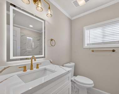 115 S Morris Street - Photo Thumbnail 16