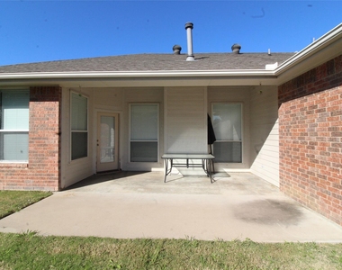 6218 Bentwood Drive - Photo Thumbnail 16