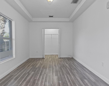 105 2nd Street - Photo Thumbnail 14